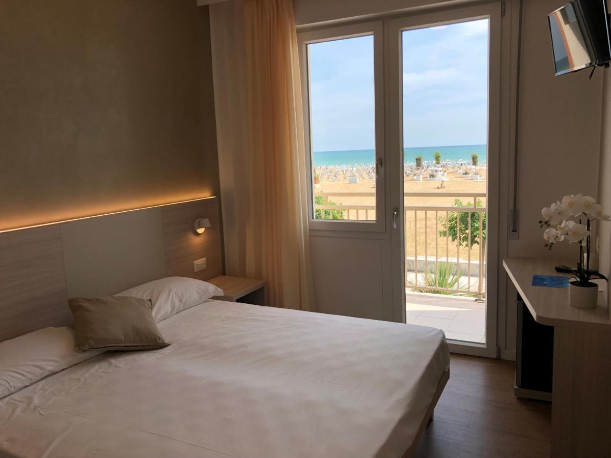 Hotel Karibe Бибионе Экстерьер фото
